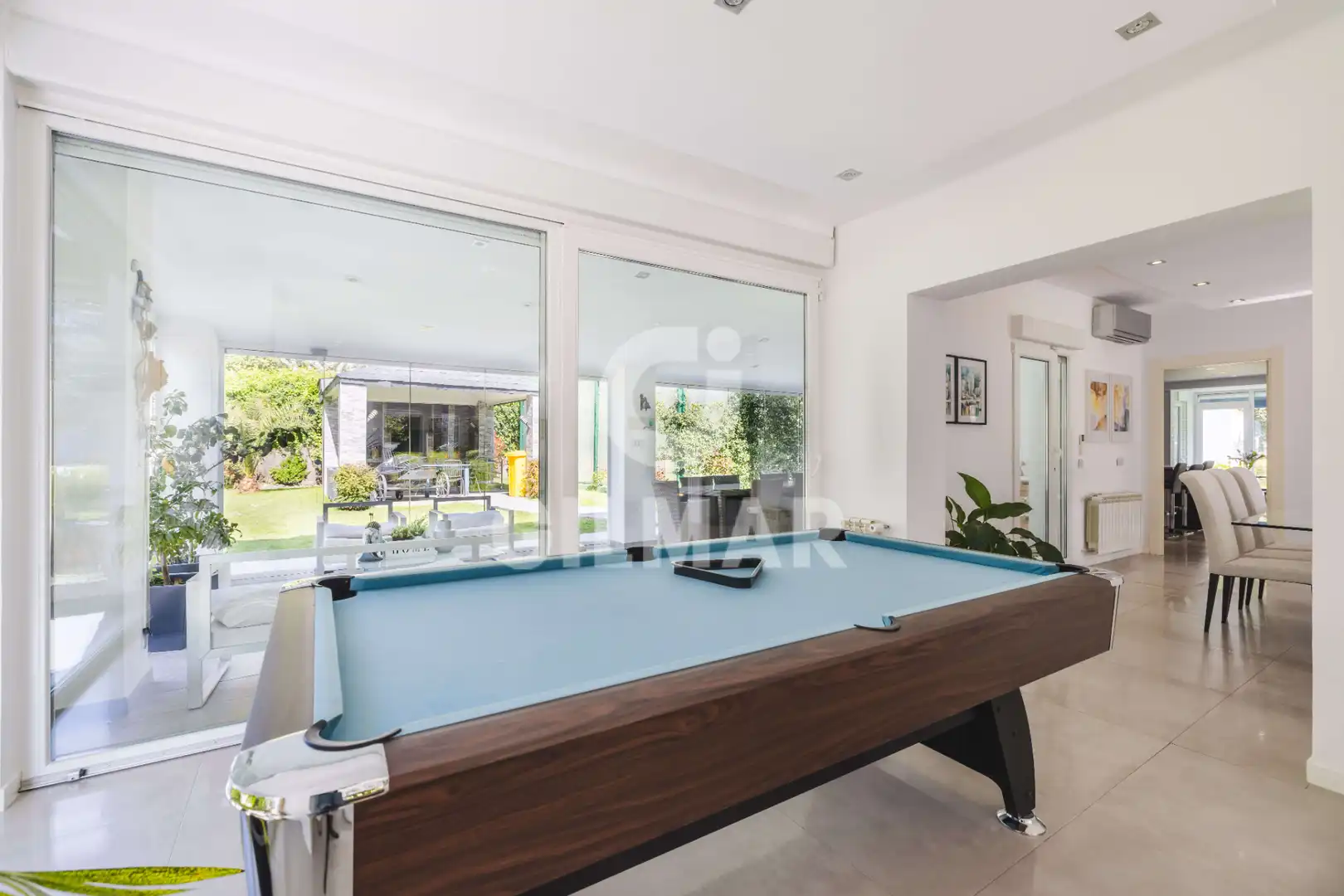 Swimming pool of Houses for sale in Las Rozas de Madrid  with Air Conditioner, Heating and Private garden