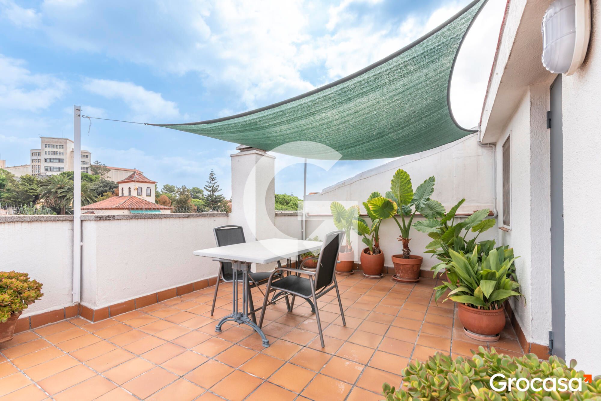 Terrassa de Casa o xalet en venda en Sant Joan Despí amb Terrassa, Forn i Rentadora