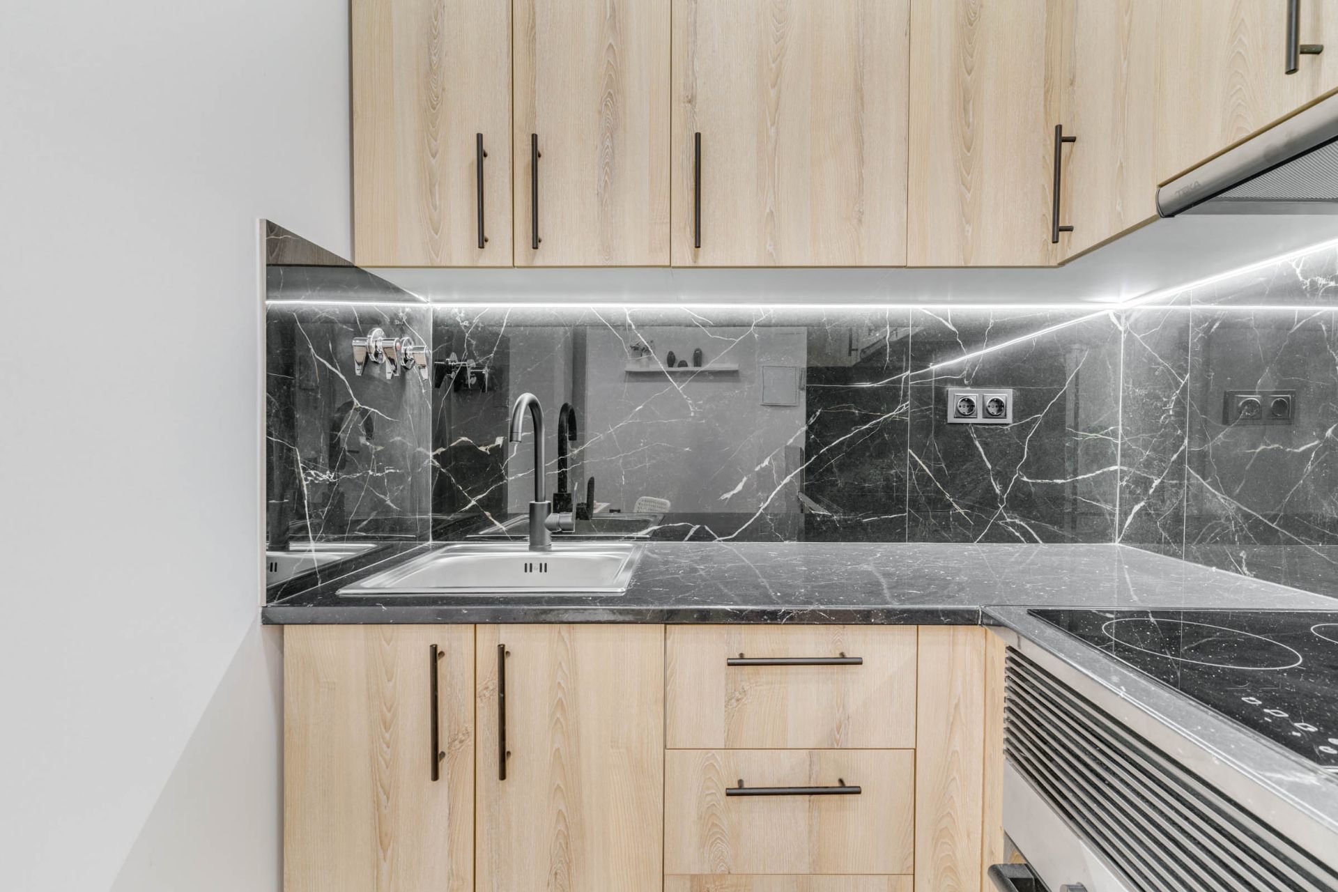 Kitchen of Flat for sale in  Barcelona Capital  with Air Conditioner, Furnished and Oven