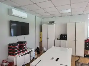 Fabrikhallen zum Verkauf in Boadilla del Monte mit Alarm