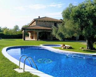Piscina de Casa o xalet en venda en Benabarre amb Calefacció, Jardí privat i Terrassa
