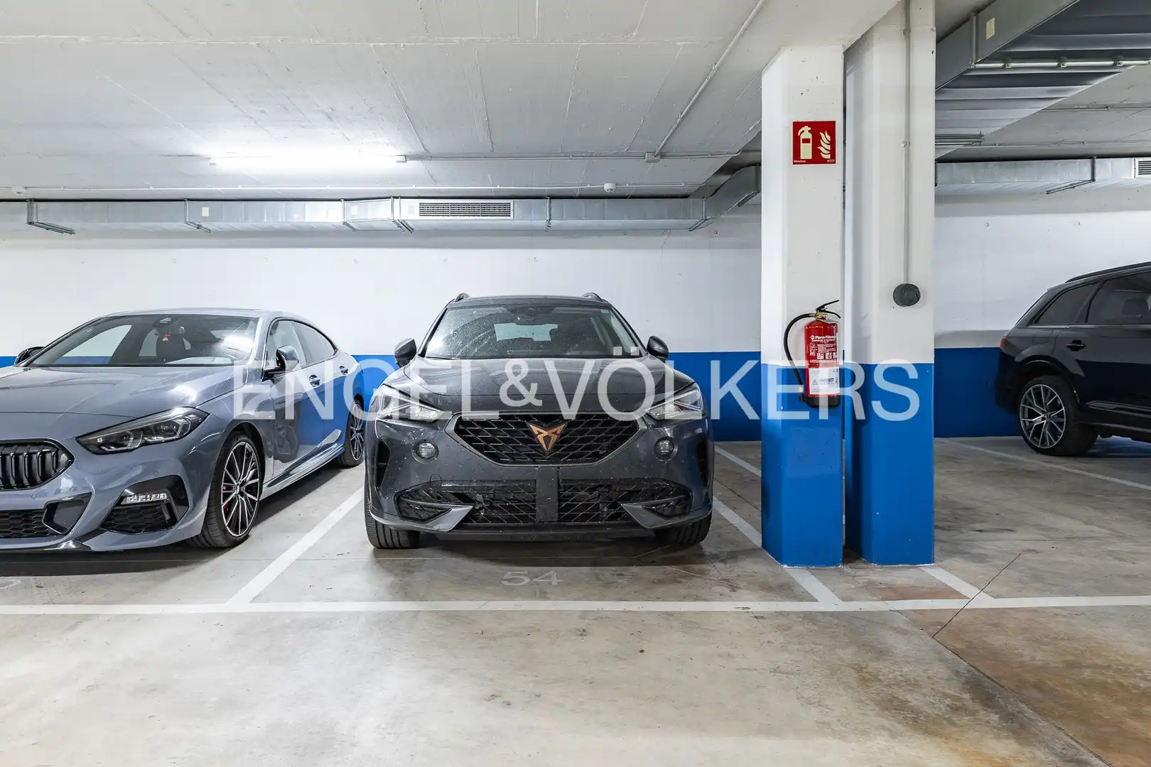 Parking de Ático en venta en Sant Adrià de Besòs con Aire acondicionado, Calefacción y Parquet