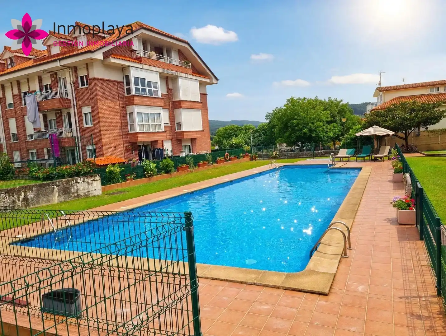 Piscina de Àtic en venda en Meruelo amb Calefacció, Jardí privat i Terrassa