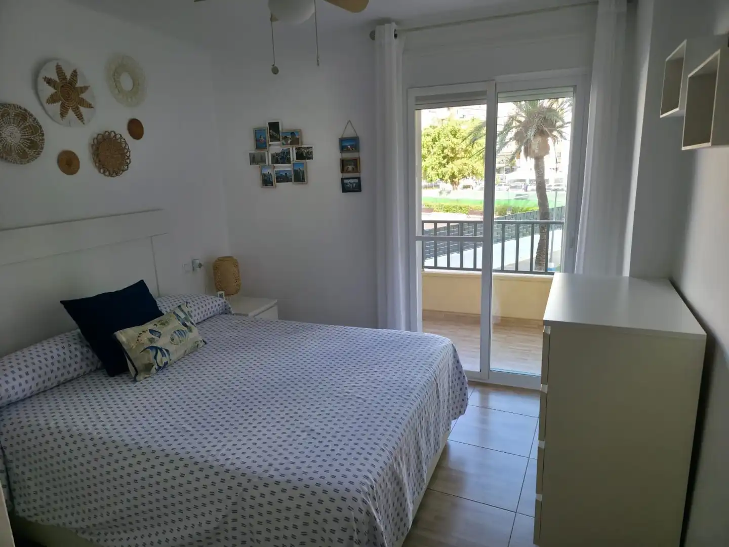 Habitación de Piso en venta en Vélez-Málaga con Aire acondicionado y Piscina comunitaria