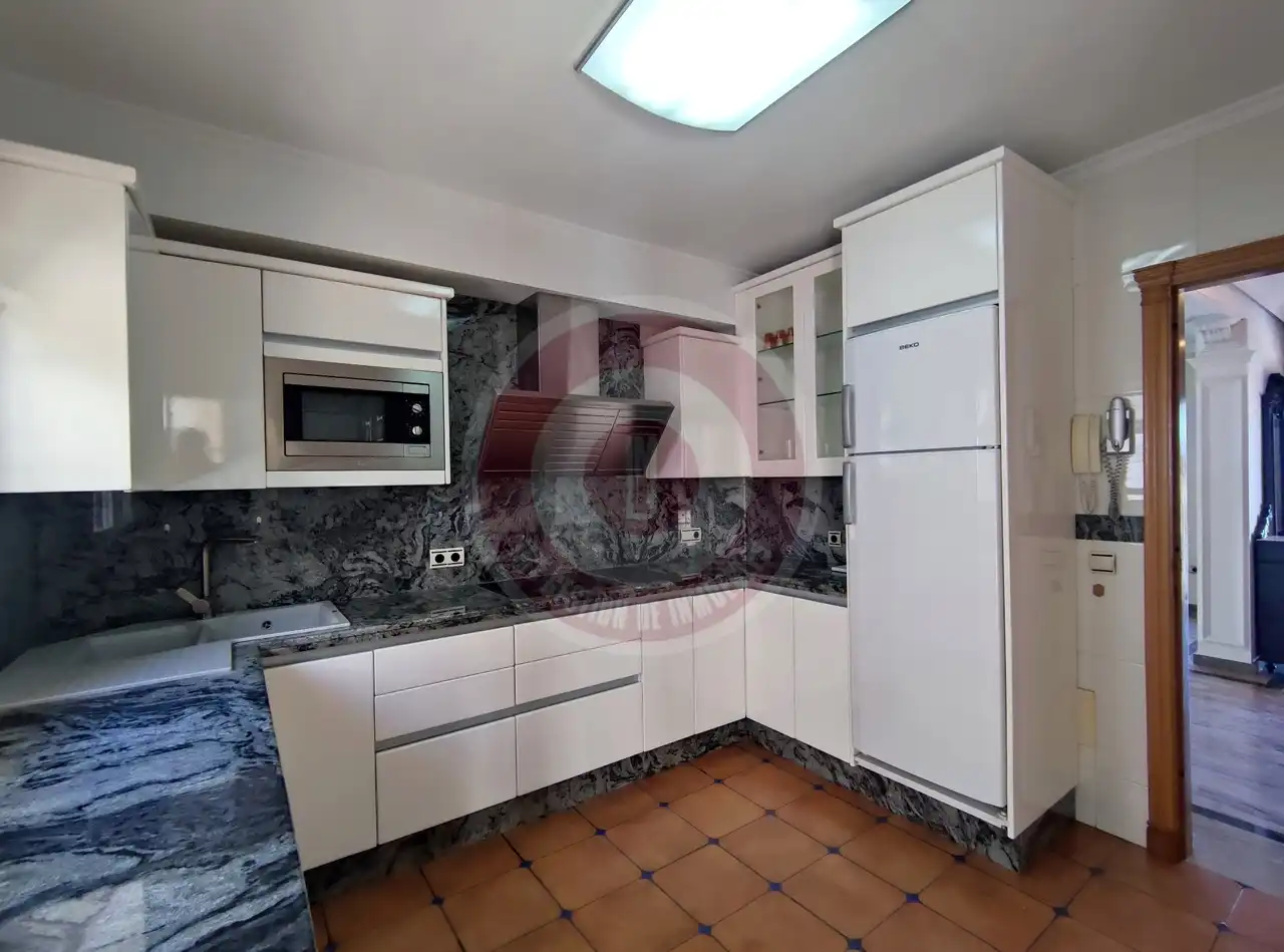 Cocina de Casa o chalet en venta en Vélez-Málaga con Aire acondicionado, Jardín privado y Terraza