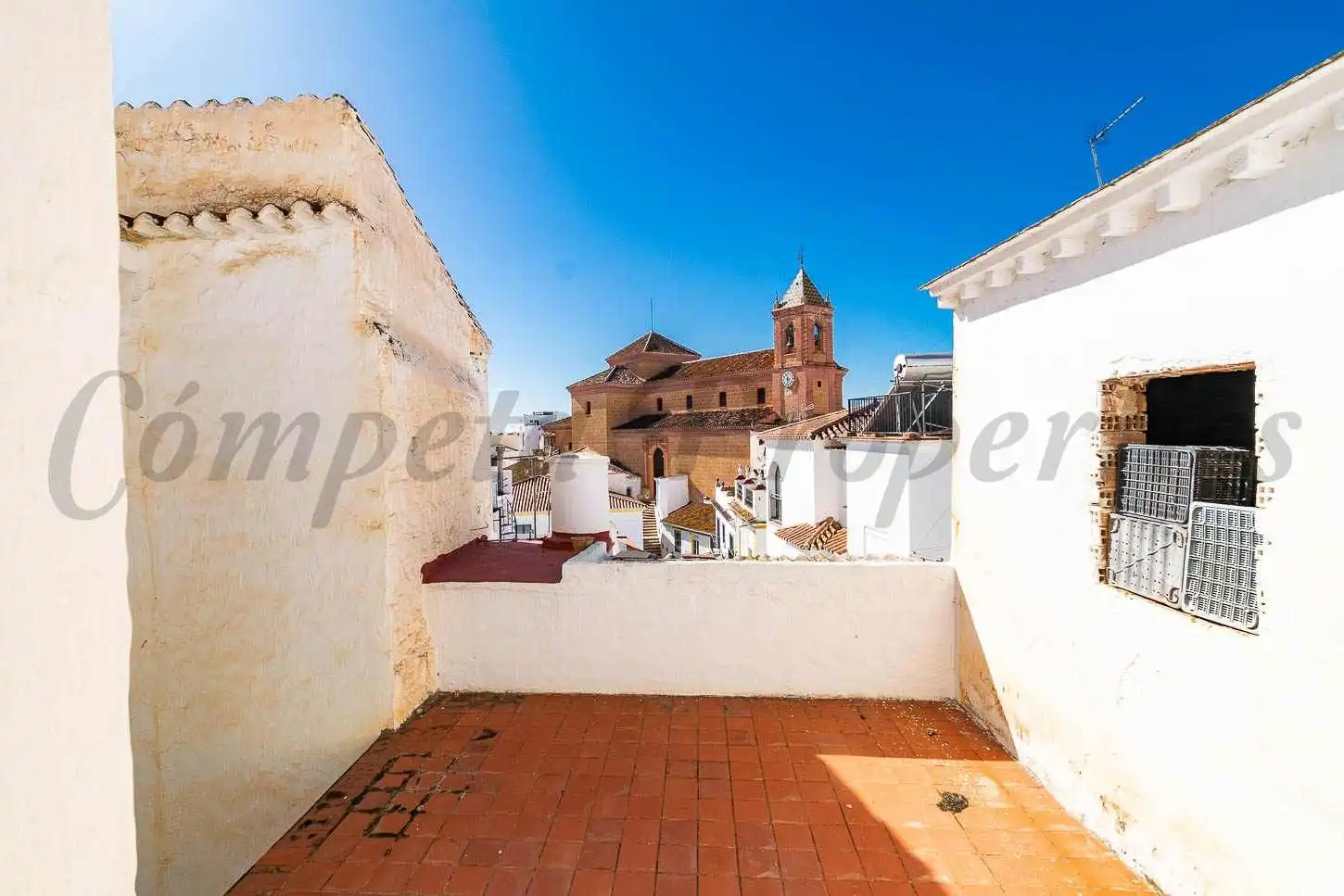 Vista exterior de Casa o xalet en venda en Torrox amb Terrassa i Balcó