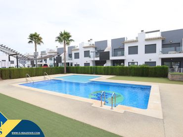 Bungalow mit Pool zum Verkauf in Pilar de la Horadada ciudad