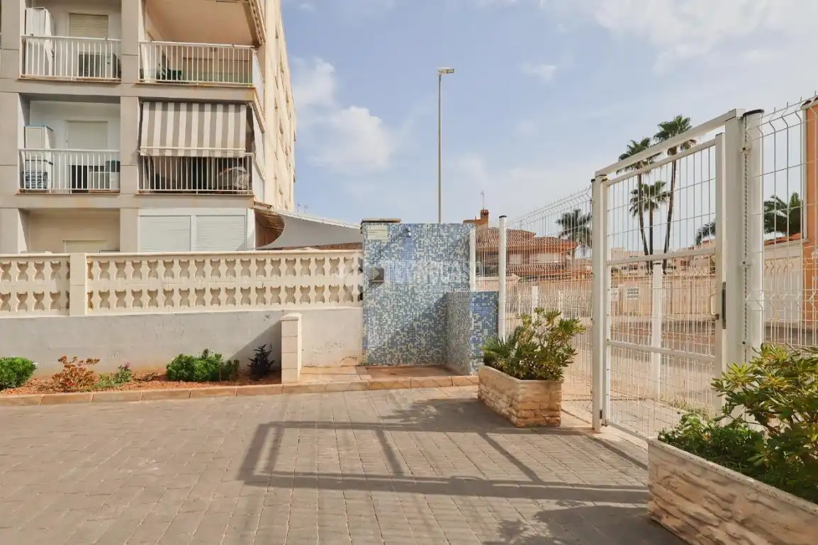 Exterior view of Flat for sale in Canet d'En Berenguer  with Air Conditioner, Terrace and Storage room