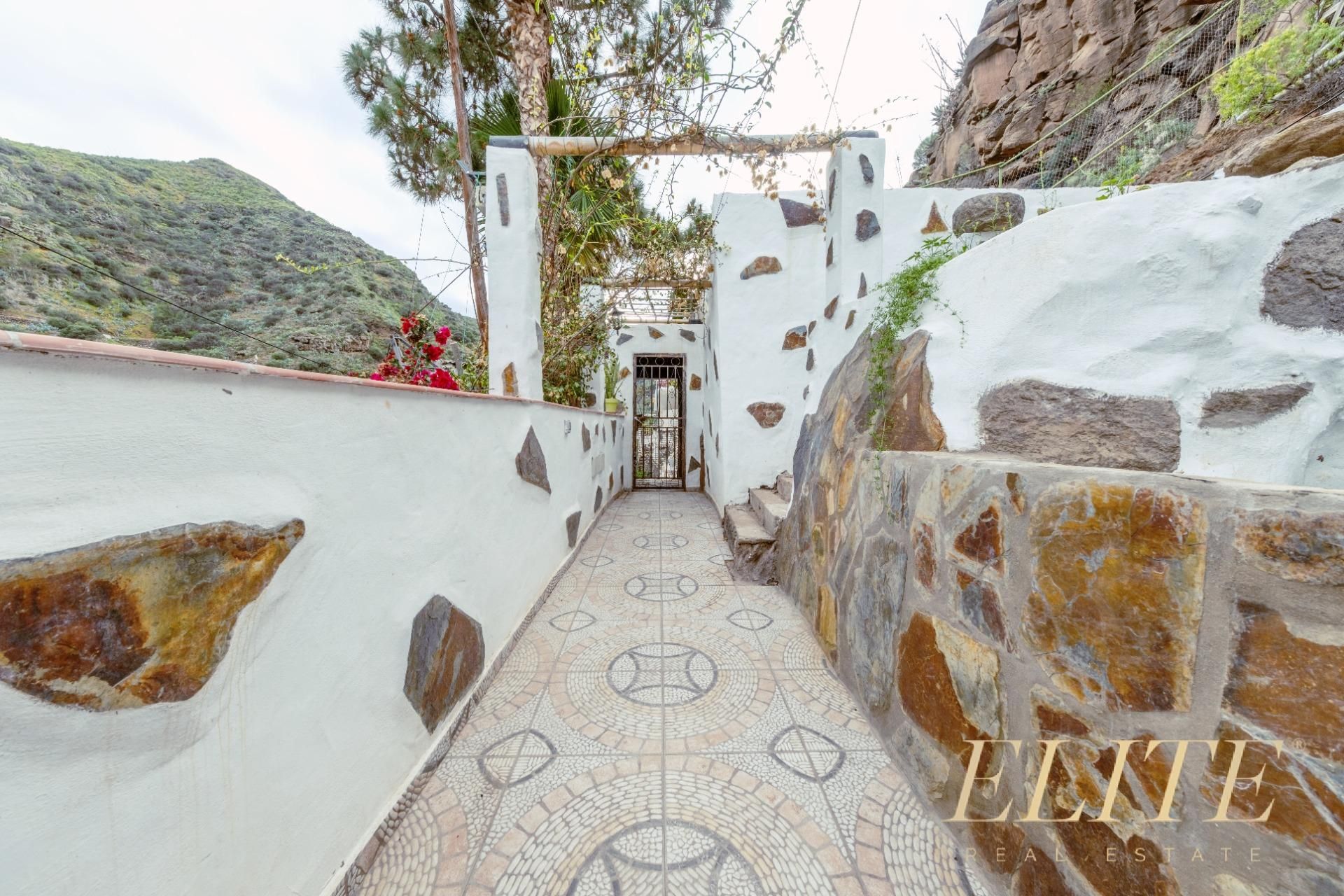 Exterior view of Country house for sale in Telde  with Private garden, Terrace and Storage room