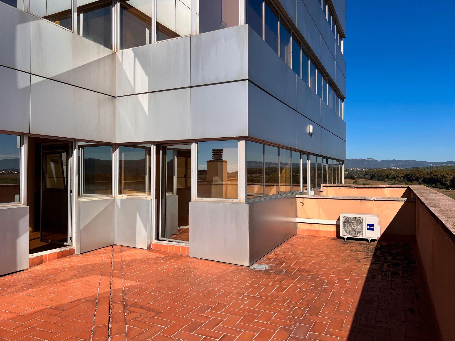 Vista exterior de Oficina de alquiler en Mollet del Vallès con Aire acondicionado y Terraza