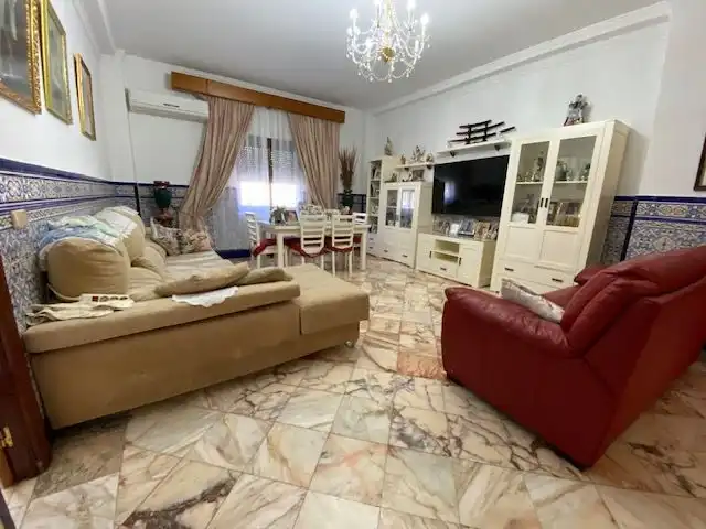 House with terrace for sale in Tocina