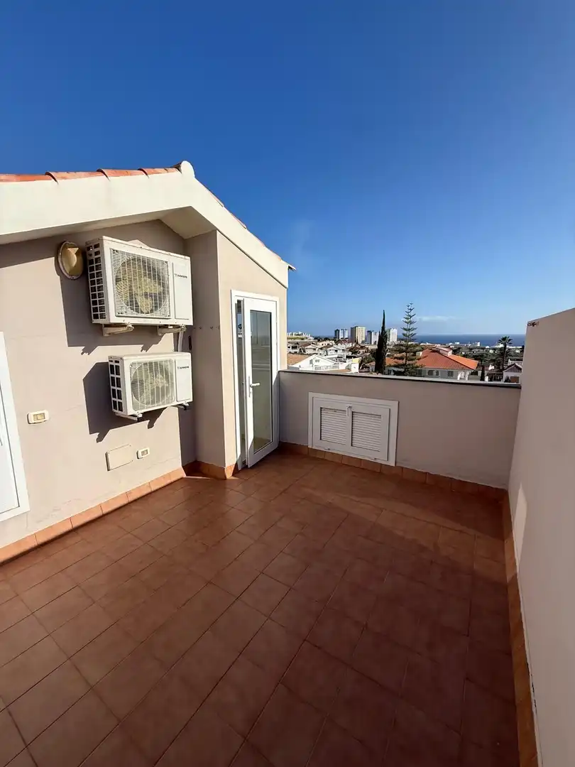 Terrassa de Casa o xalet en venda en Adeje amb Terrassa, Moblat i Piscina comunitària
