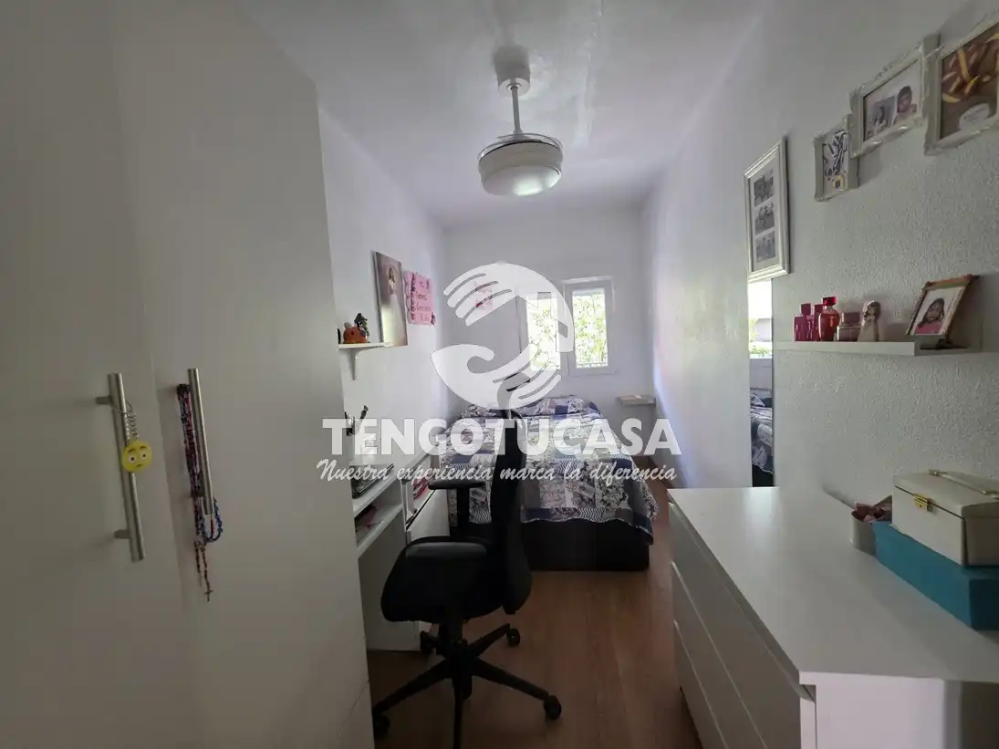 Bedroom of Flat for sale in Madrid  with Air Conditioner, Terrace and Furnished