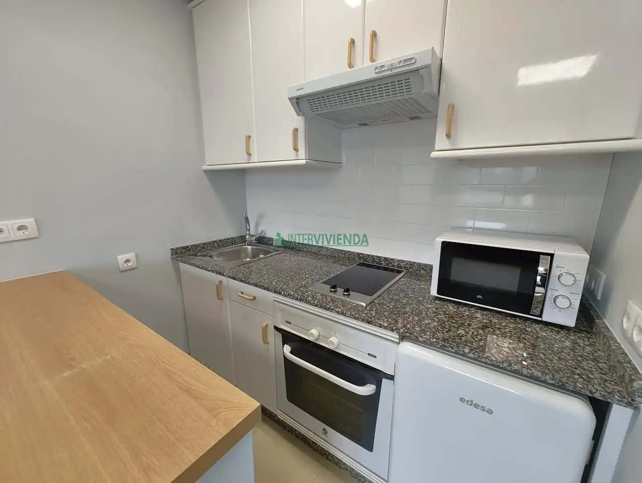 Kitchen of Study for rent in Vigo   with Heating and Furnished