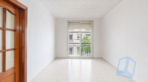Foto 2 de Piso en venta en El Guinardó, Barcelona Capital