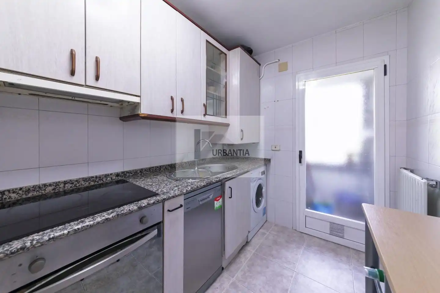 Cocina de Piso en venta en  Pamplona / Iruña con Calefacción, Parquet y Trastero