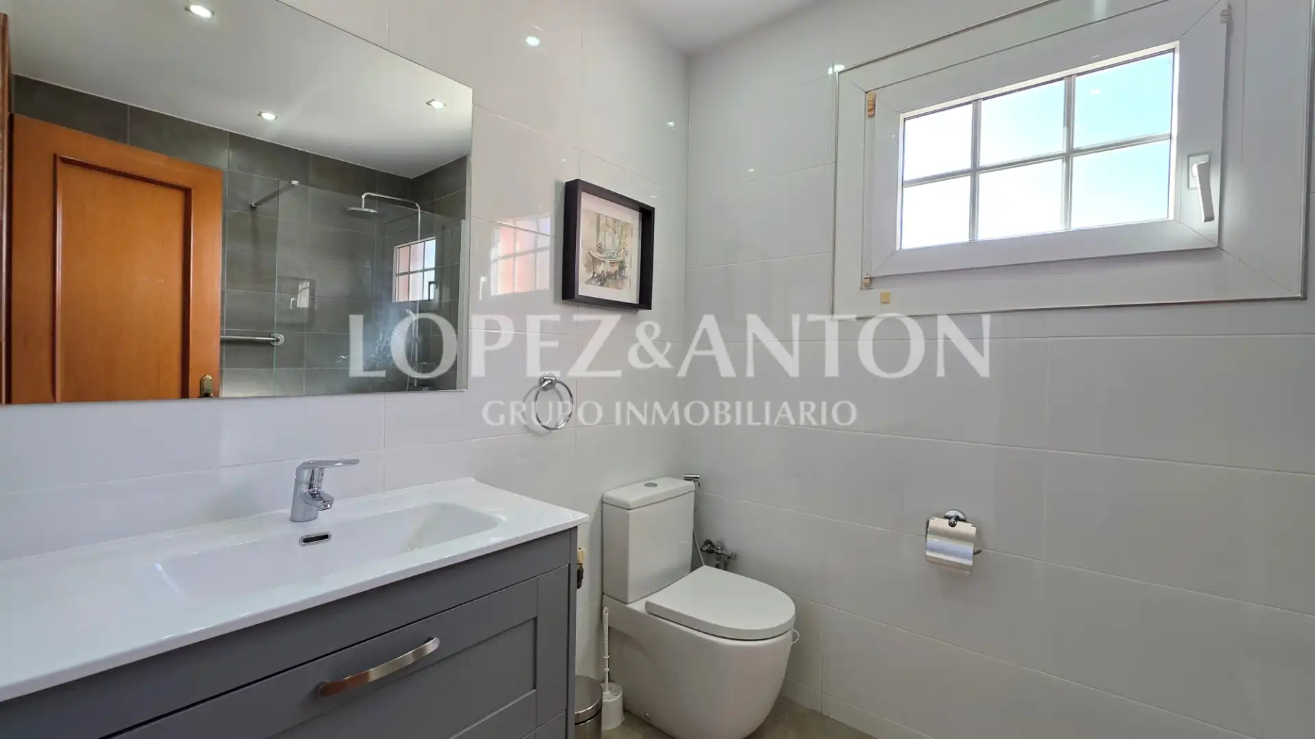 Baño de Casa o chalet en venta en L'Eliana con Calefacción, Jardín privado y Parquet