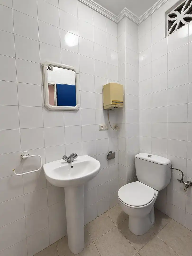 Local comercial en venda a Los Barrios, imagen 5