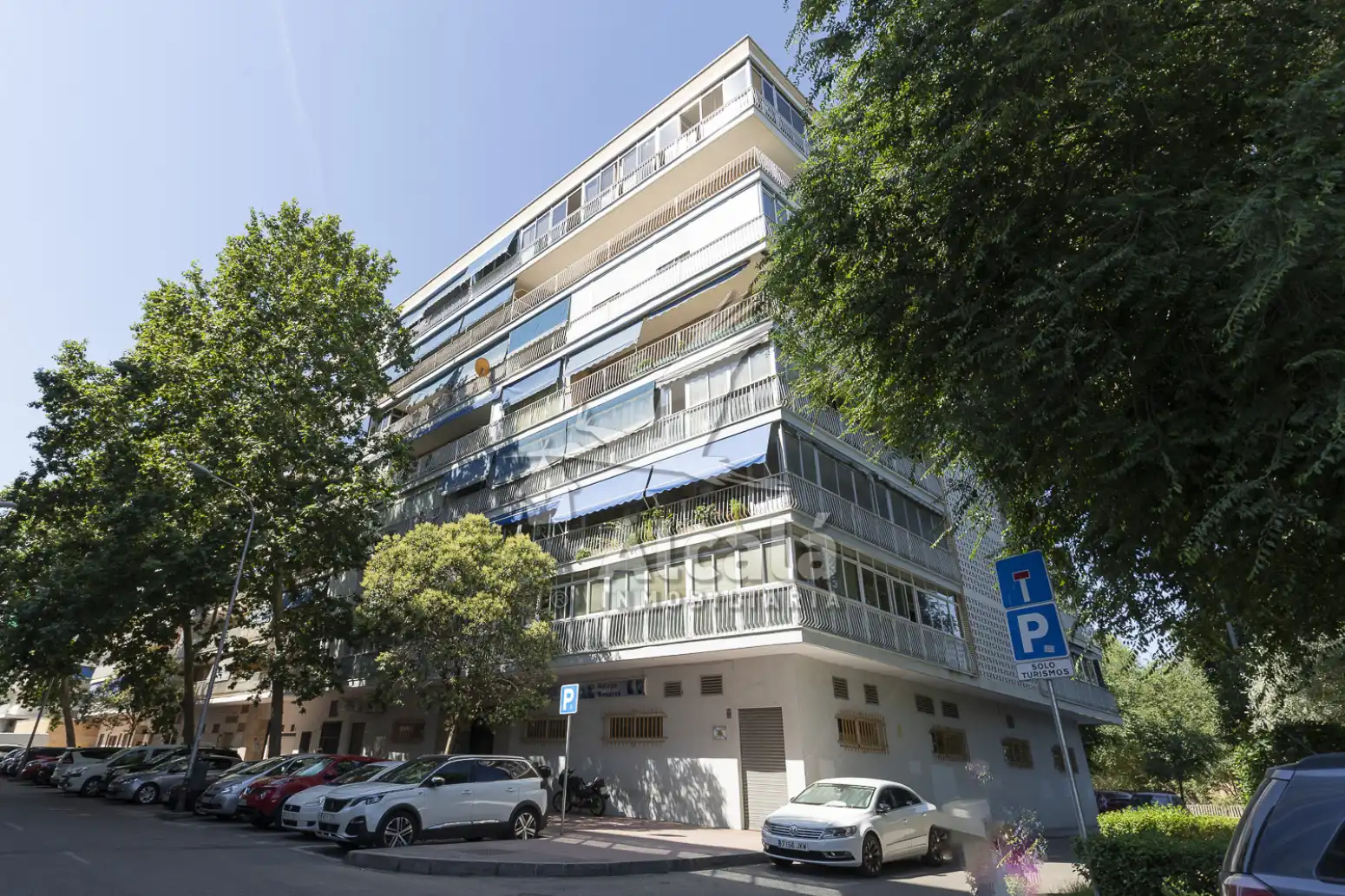 Vista exterior de Piso en venta en Alcalá de Henares con Calefacción, Parquet y Terraza