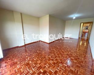 Bedroom of Flat to rent in Tres Cantos  with Parquet flooring and Terrace
