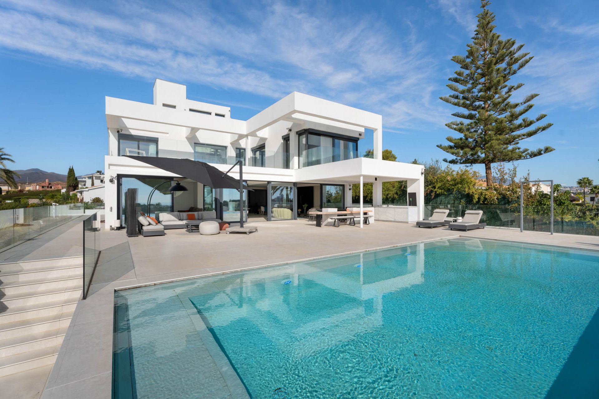 Exterior view of House or chalet for sale in Benahavís  with Air Conditioner, Heating and Private garden