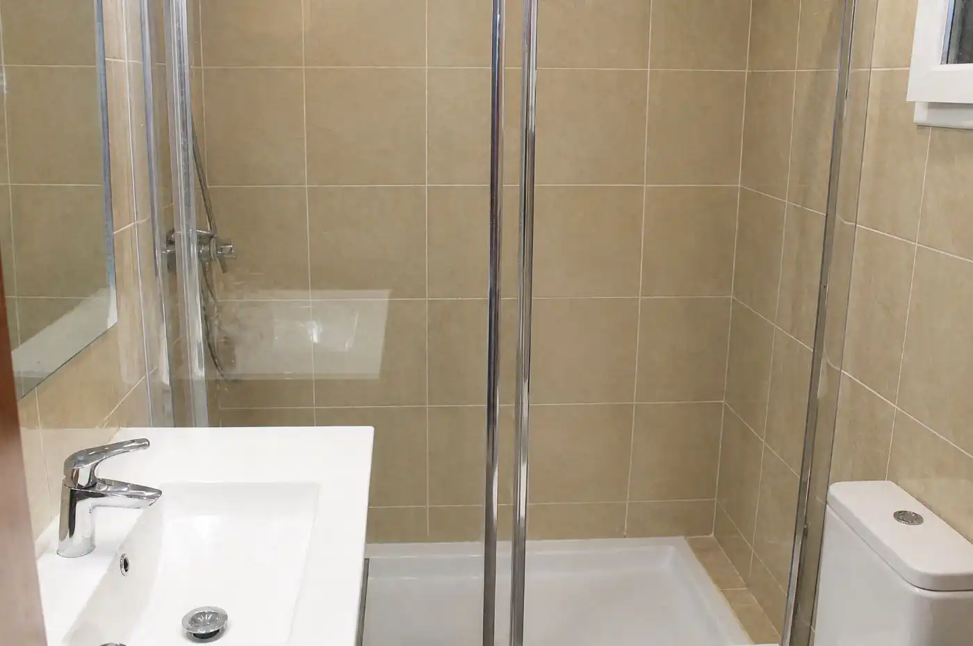 Bany de Pis en venda en Barcelona amb Aire condicionat, Calefacció i Terrassa