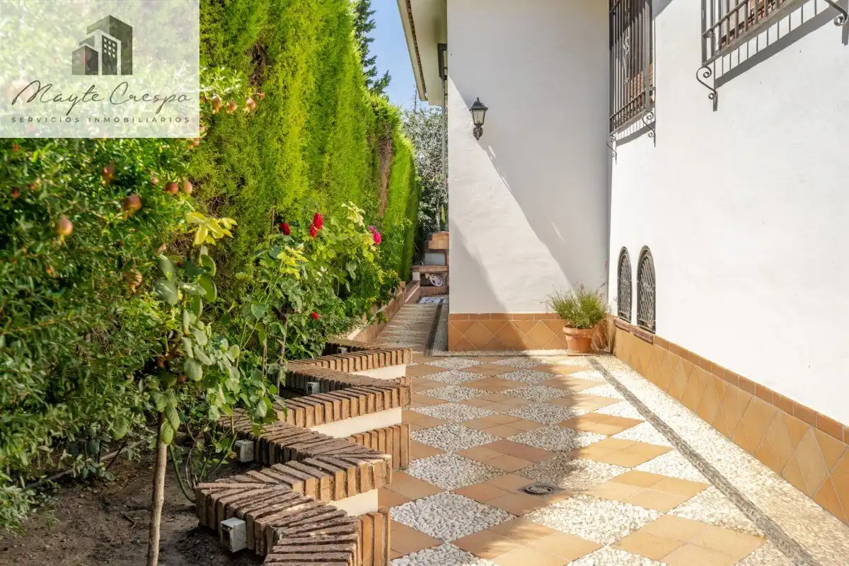 Terraza de Casa o chalet en venta en La Zubia con Aire acondicionado, Calefacción y Jardín privado