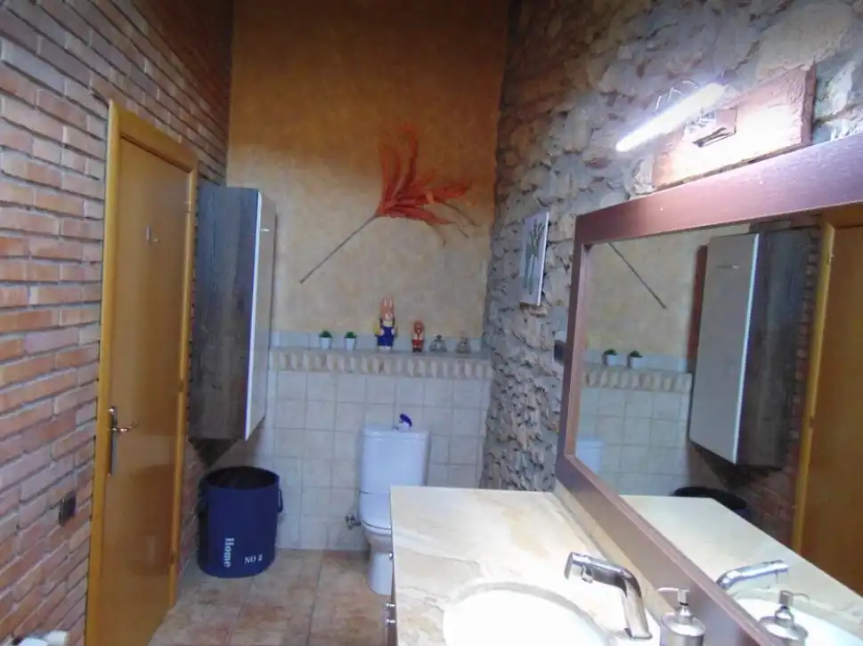 Baño de Casa o chalet de alquiler en Alàs I Cerc con Jardín privado, Parquet y Terraza