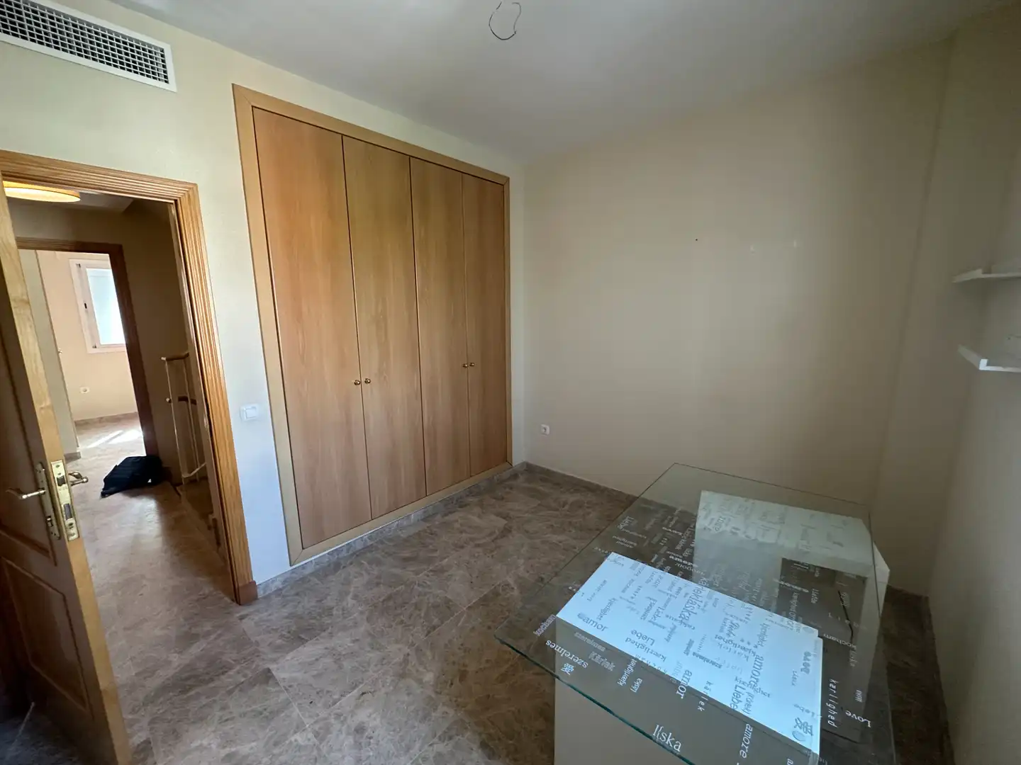 Dormitori de Casa adosada en venda en Castilleja de la Cuesta amb Aire condicionat, Jardí privat i Terrassa