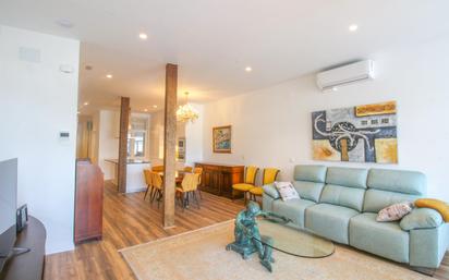 Living room of Flat for sale in Donostia - San Sebastián   with Air Conditioner and Balcony