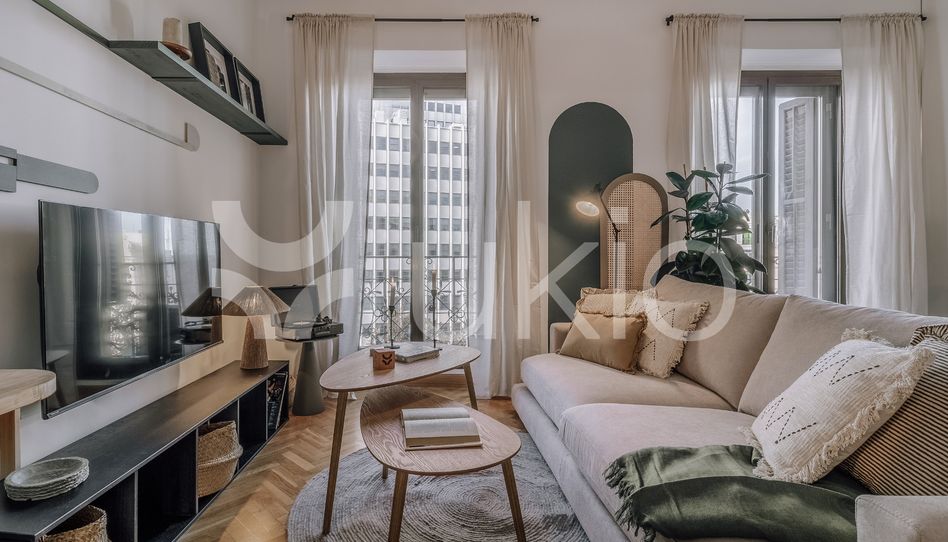 Apartamento de alquiler en Calle del Duque de Osuna, Universidad - Malasaña - Imagen 3