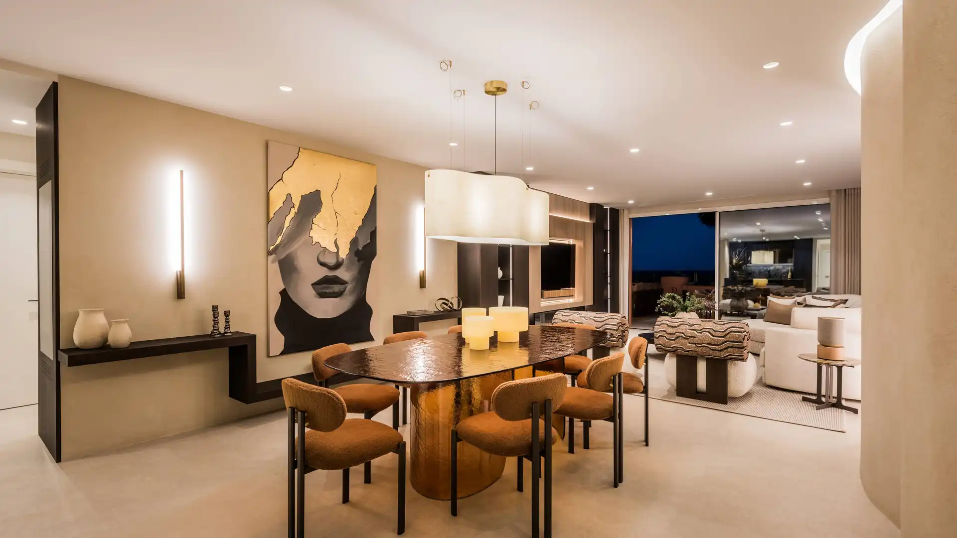 Menjador de Àtic en venda en Marbella amb Aire condicionat, Jardí privat i Terrassa
