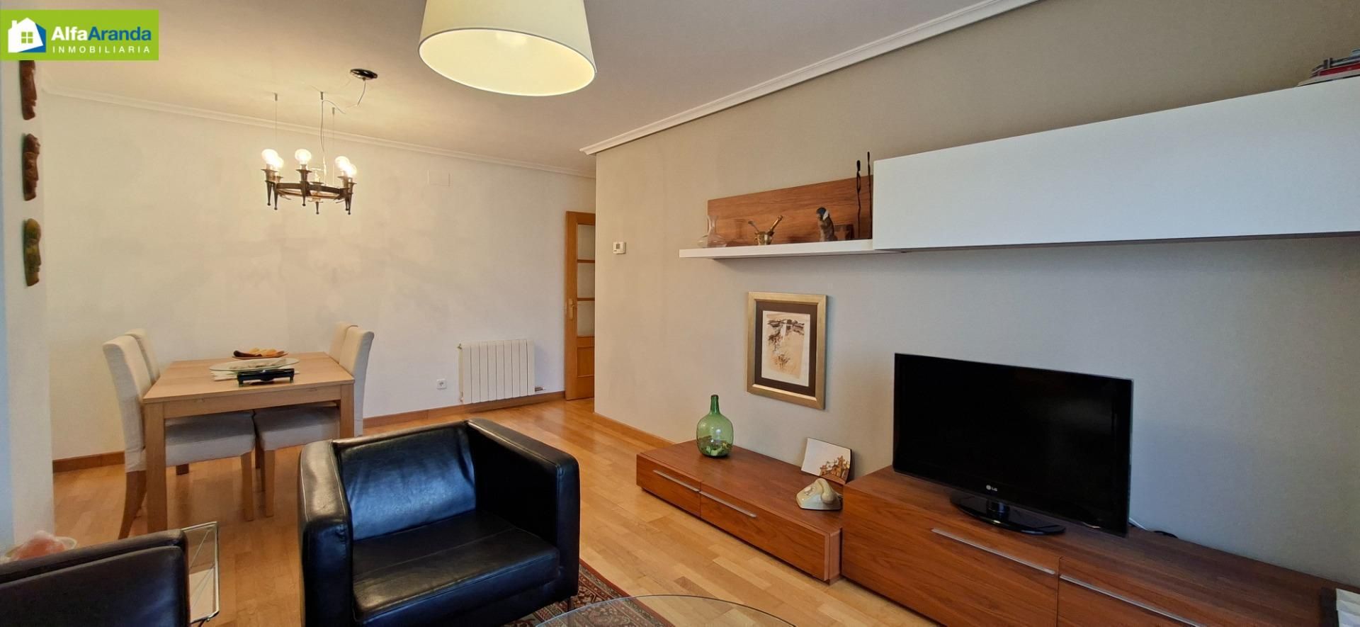 Living room of Flat for sale in Aranda de Duero  with Heating, Storage room and Furnished