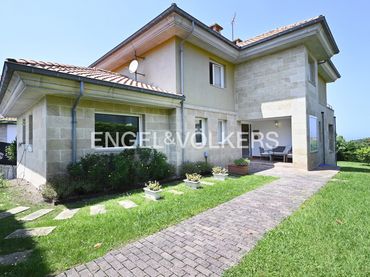 Casa amb jardí en venda a Barrio Valles