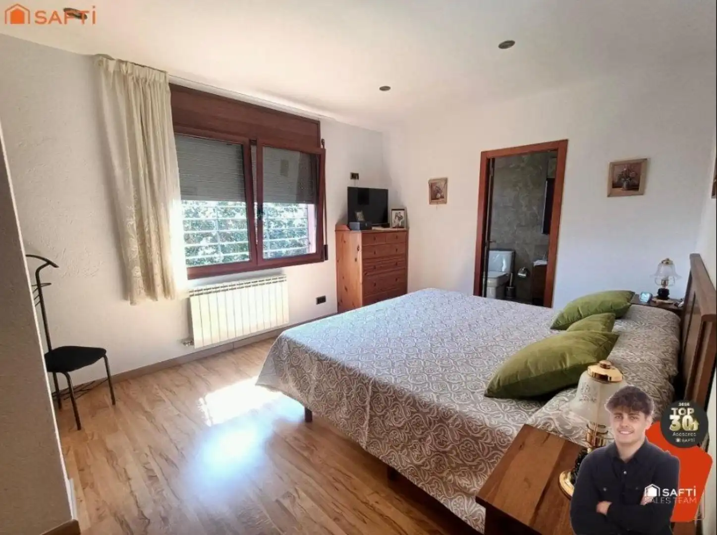 Bedroom of Houses for sale in Mataró  with Air Conditioner, Terrace and Balcony