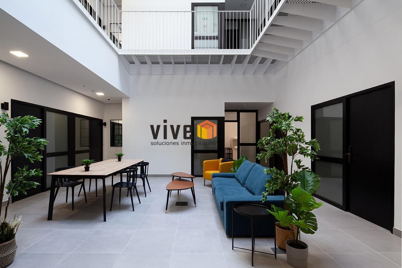 Sala d'estar de Edifici en venda en  Sevilla Capital