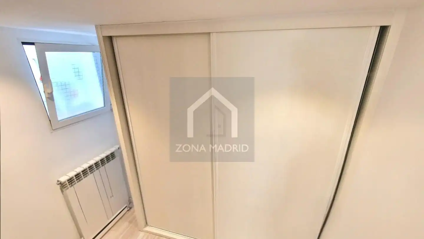 Habitación de Piso en venta en Madrid con Aire acondicionado, Terraza y Amueblado