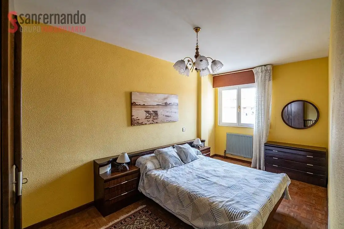 Habitación de Piso en venta en Santander con Calefacción y Trastero