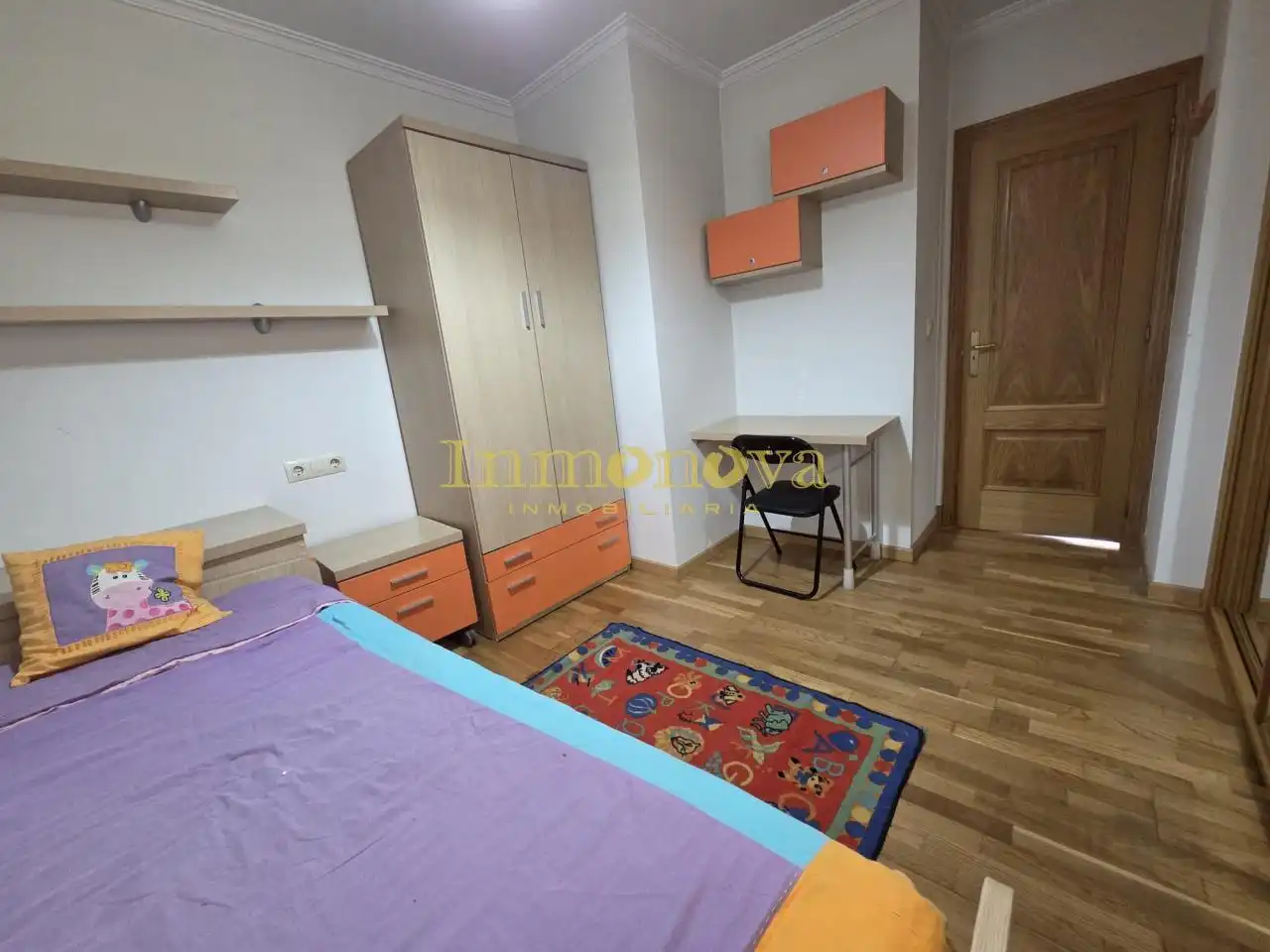 Schlafzimmer von Dachboden zur Miete in Salvaterra de Miño mit Heizung, Terrasse und Abstellraum