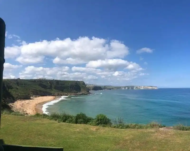 Vista exterior de Pis en venda en Suances amb Calefacció i Moblat