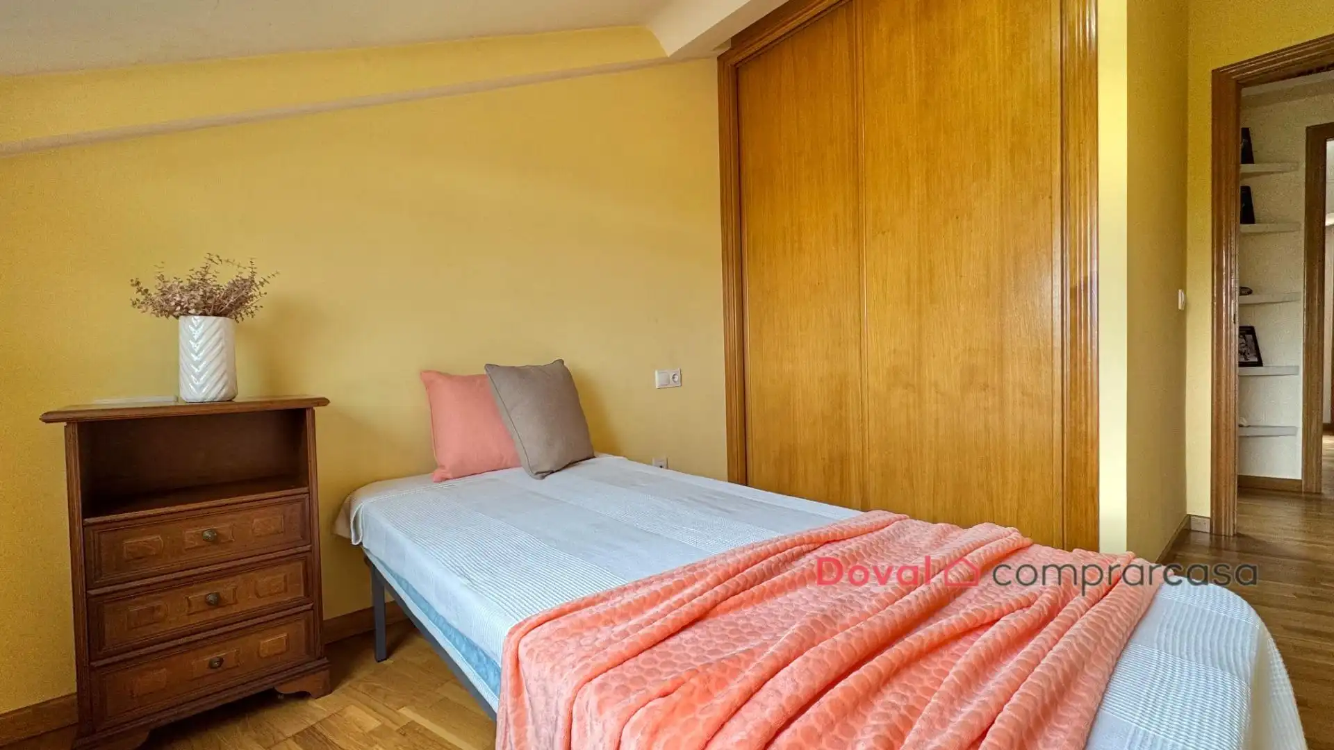 Schlafzimmer von Wohnung zum Verkauf in Tui mit Heizung, Abstellraum und Möbliert