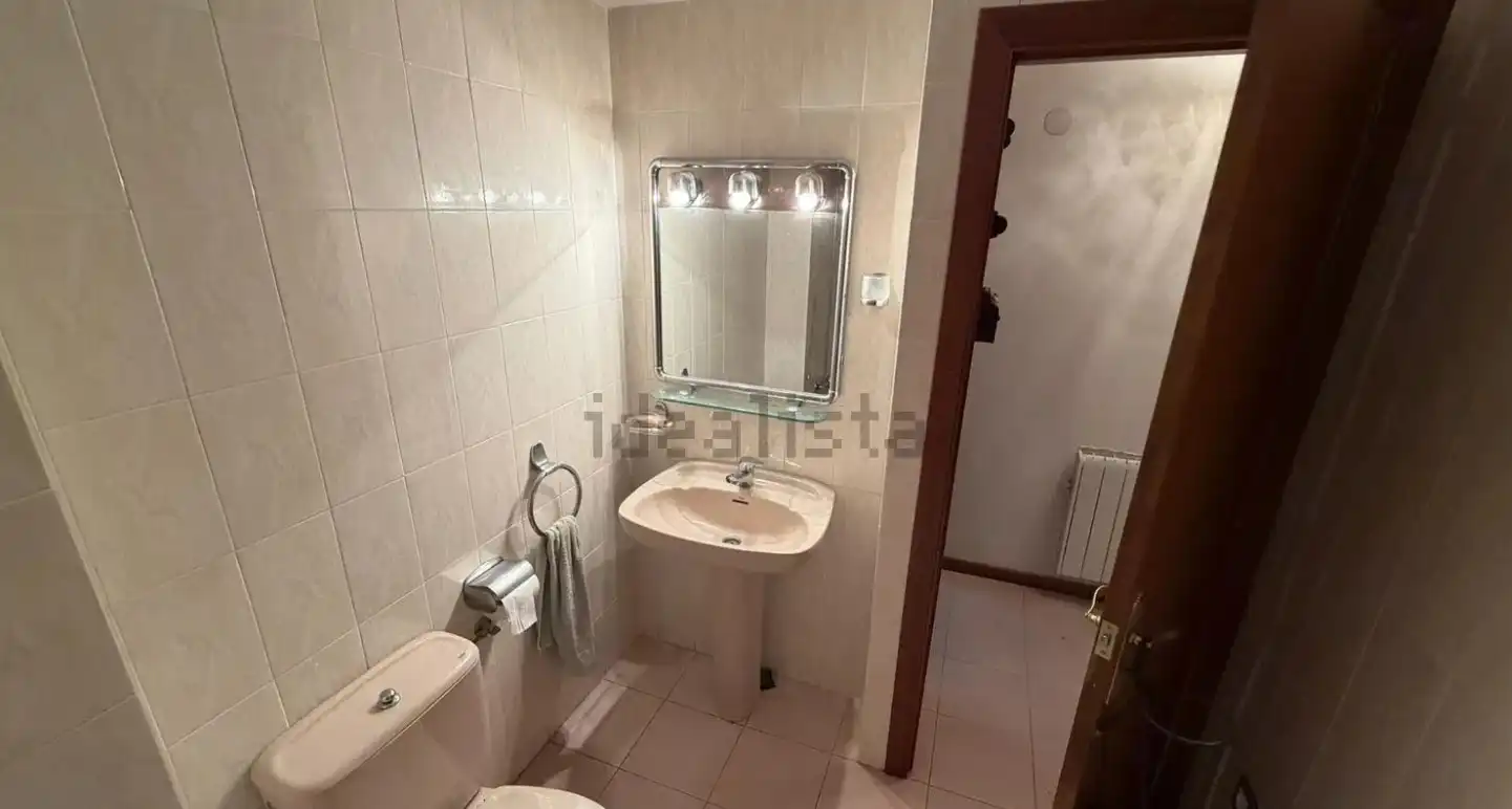 Bathroom of Apartments for sale in Canfranc  with Heating, Parquet flooring and Storage room