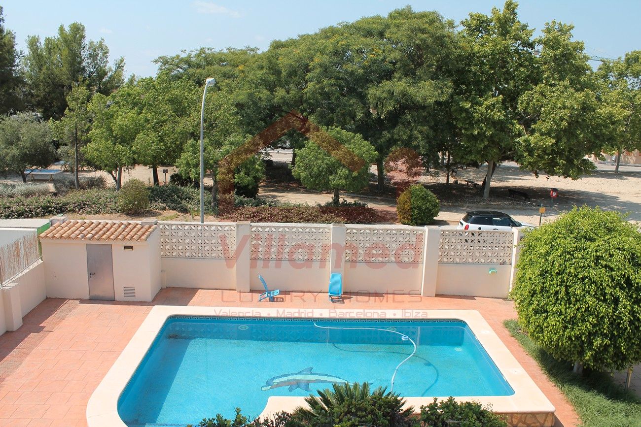 Exterior view of House or chalet for sale in L'Eliana  with Air Conditioner, Heating and Private garden