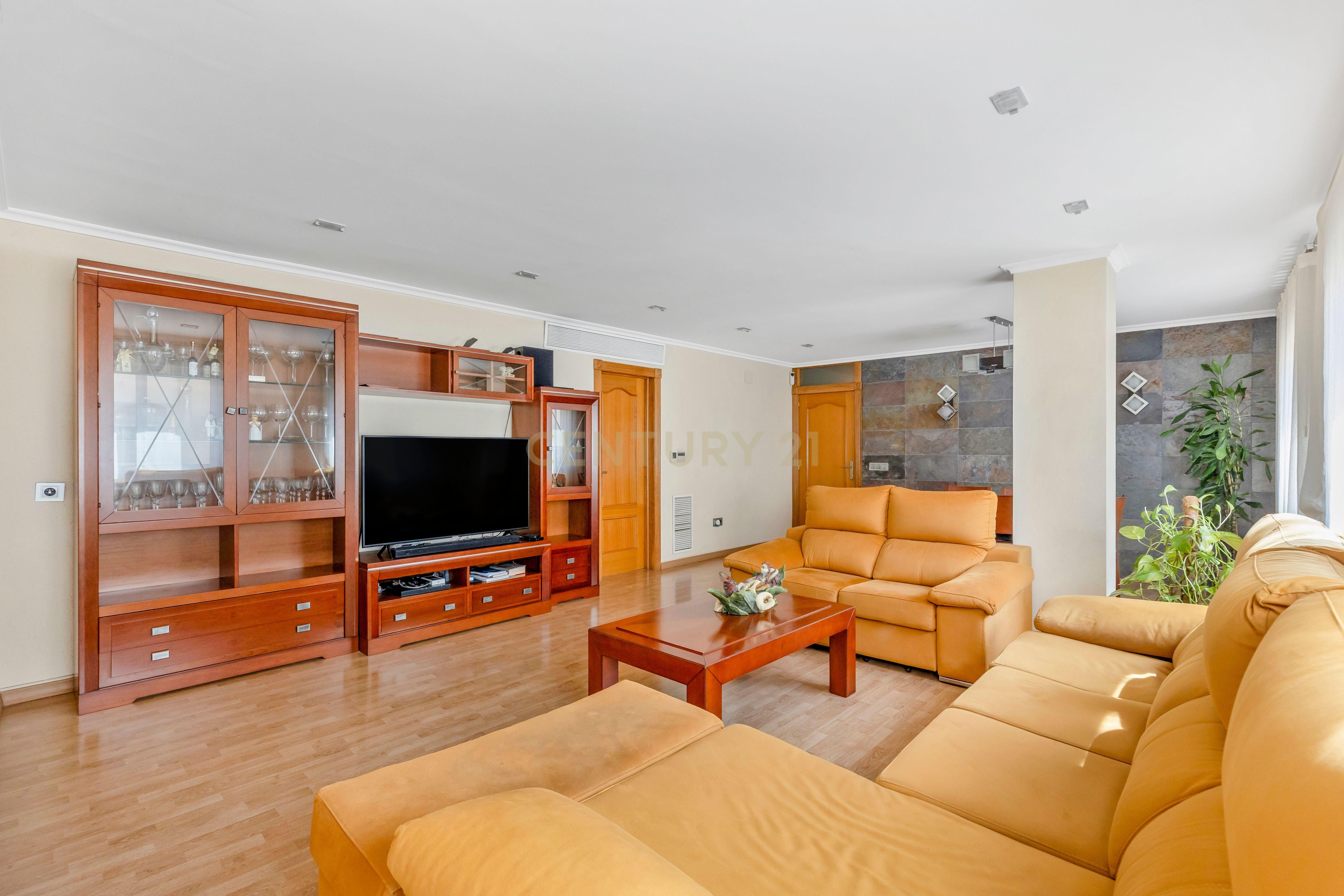 Living room of Apartment for sale in Torrevieja  with Air Conditioner, TV and Balcony