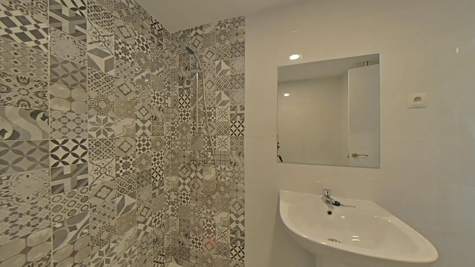 Bathroom of Flat for sale in Móstoles  with Heating, Terrace and Oven