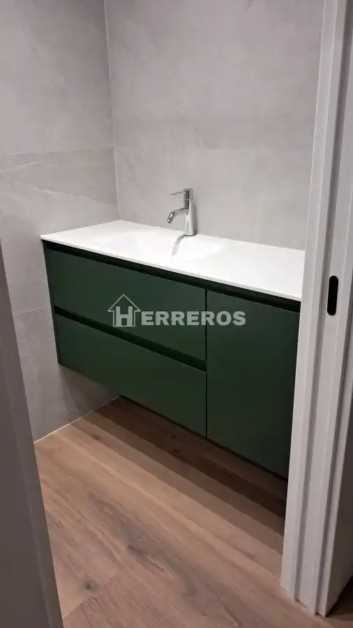 Baño de Apartamento en venta en Nájera con Aire acondicionado, Calefacción y Terraza