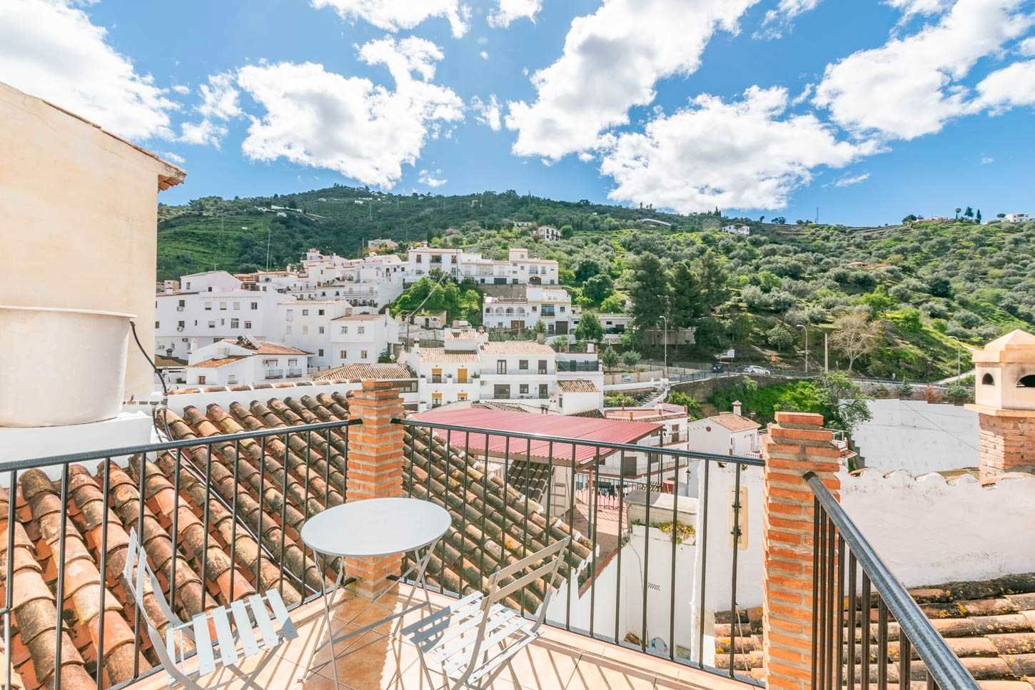Exterior view of Apartment for sale in Sayalonga  with Terrace and Furnished