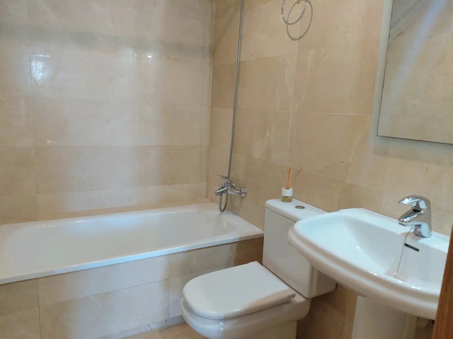 Bathroom of Flat for rent in Las Palmas de Gran Canaria  with Furnished, Oven and Washing machine