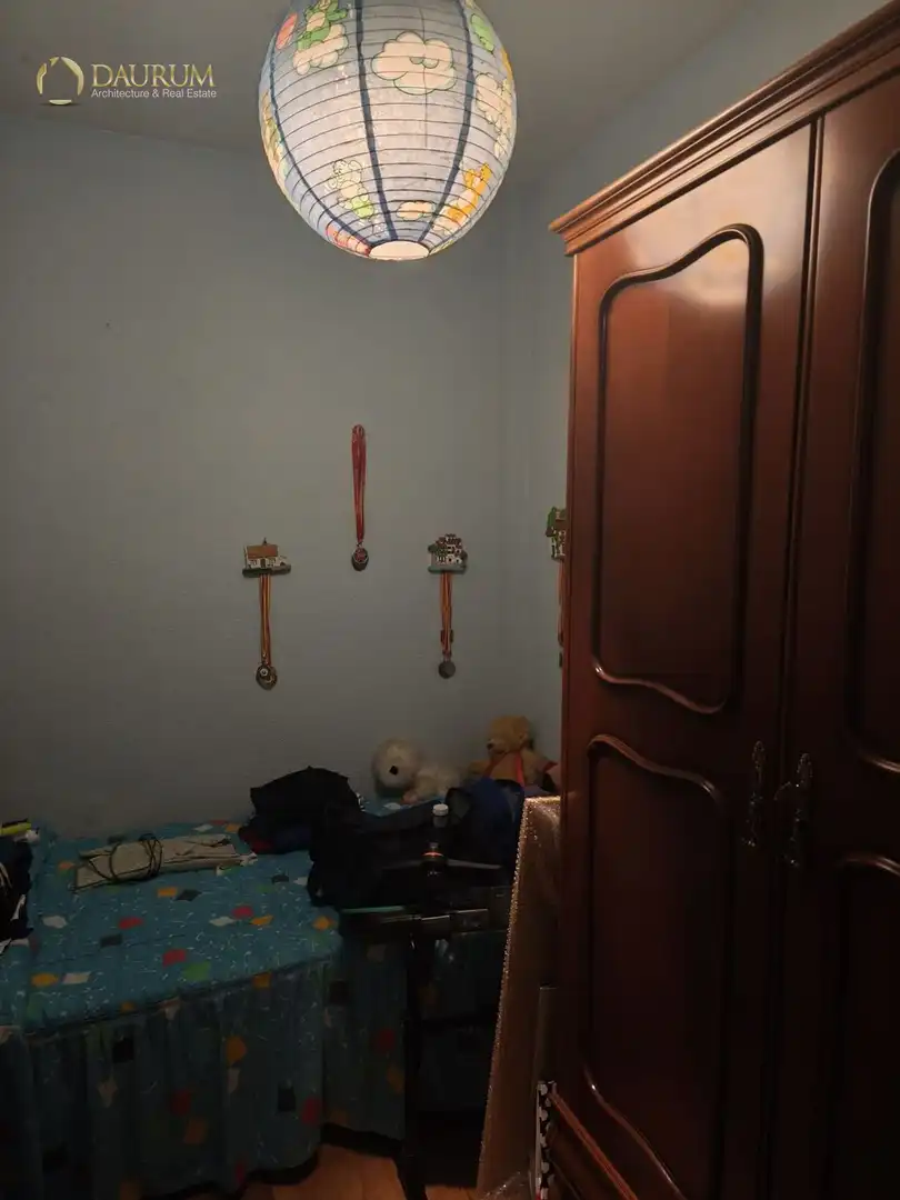 Habitación de Casa adosada en venta en Madrid con Calefacción, Terraza y Trastero