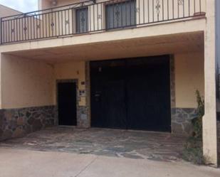 Vista exterior de Casa o xalet en venda en Robleda amb Terrassa i Moblat
